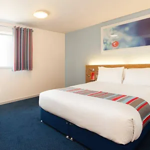 travelodge-queen-street.cardiffhotelswales.com/